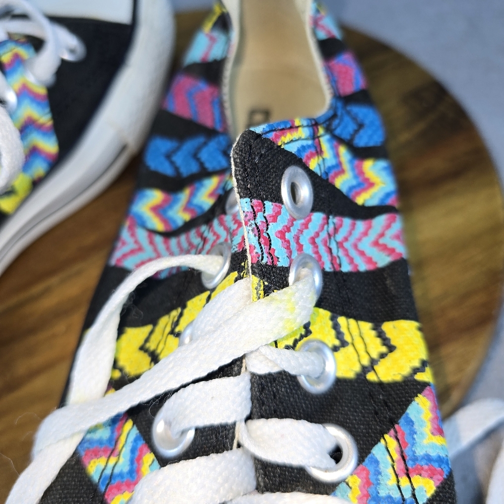 Converse All Star Black Multicolor Southwestern Themed Sneakers Womens Size 6.5 - Picture 8 of 8